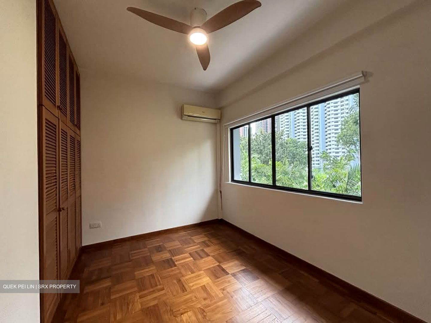 East Coast Avenue (D15), Terrace #570262971